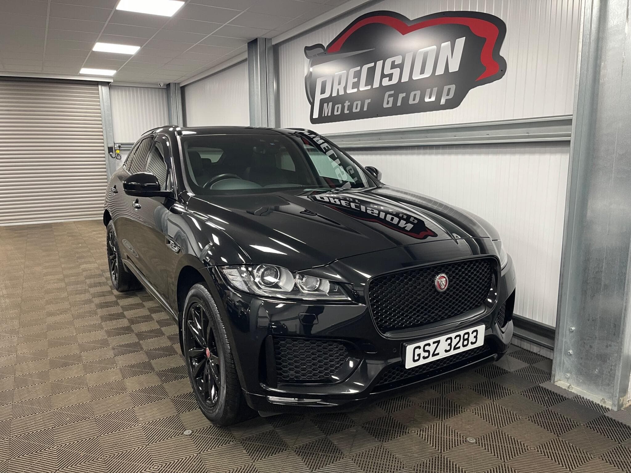 Jaguar F-PACE